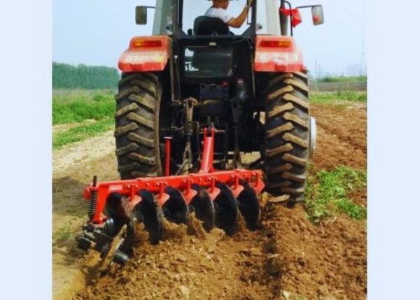Murshid Farm Industries Implement Disc Plough with 6 discs, an efficient agricultural tool for soil cultivation.