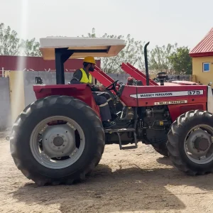 Durable Massey Ferguson MF 375 4WD 75 HP tractor with 4WD Traction System for Harrowing