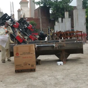 Fuel Efficient Massey Ferguson tractor MF 385 4WD 85 HP with Farm Implement Compatibility for African Terrain